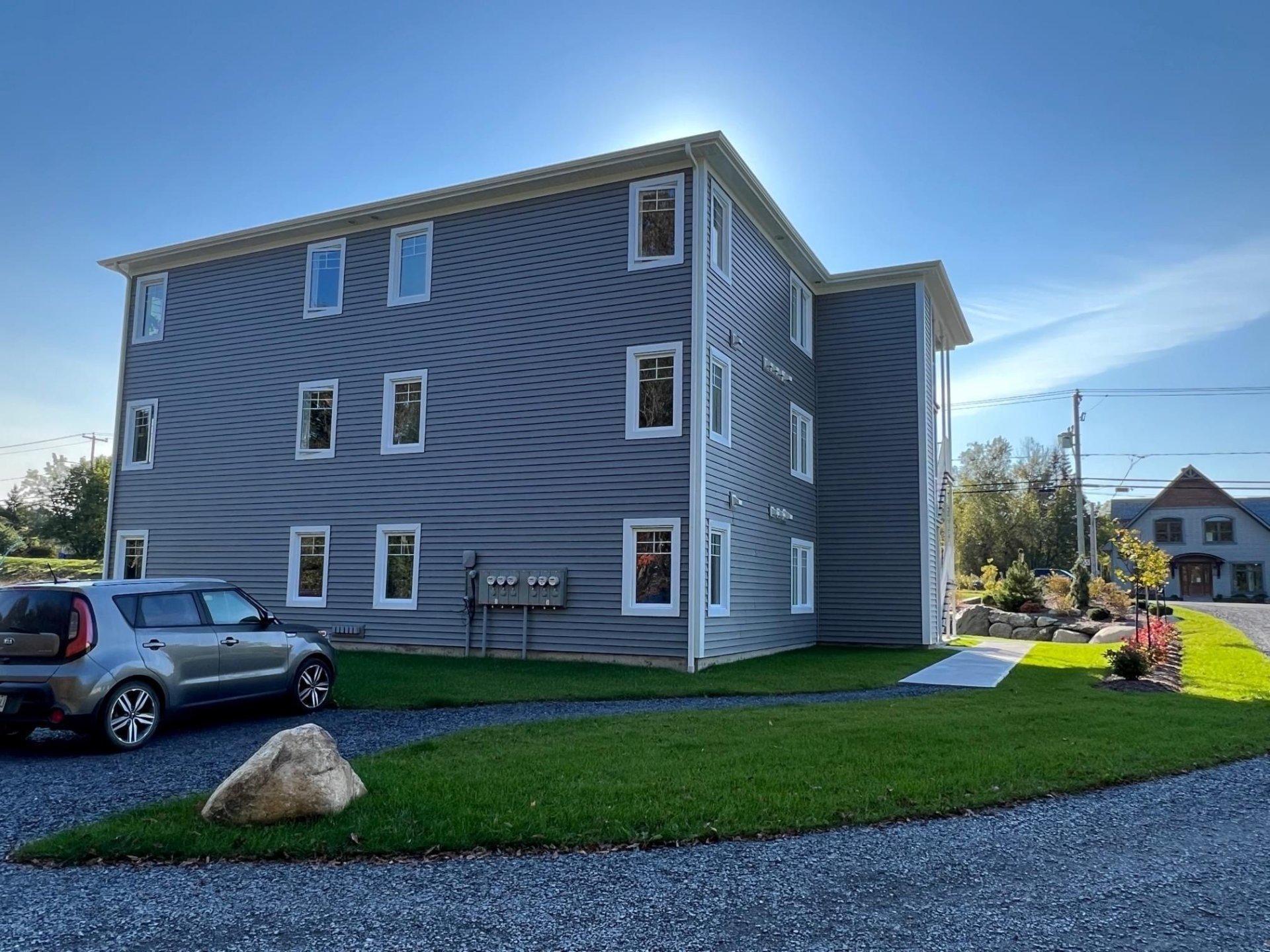 









434


Ch. de Knowlton

, 301,
Lac-Brome,




QC
J0E1V0

