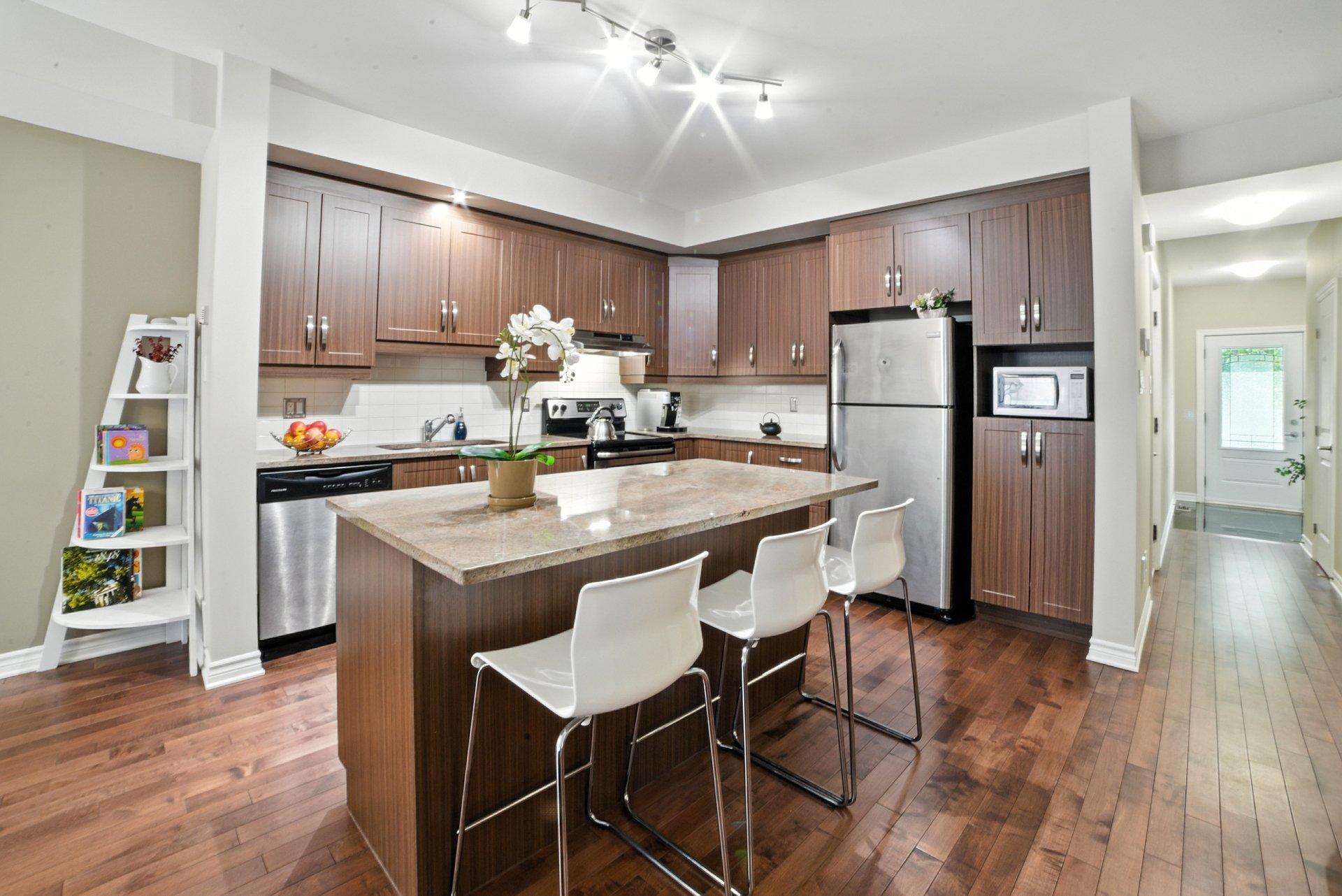 









73


Rue Georges-Lebel

,
Gatineau (Aylmer),




QC
J9J0X8

