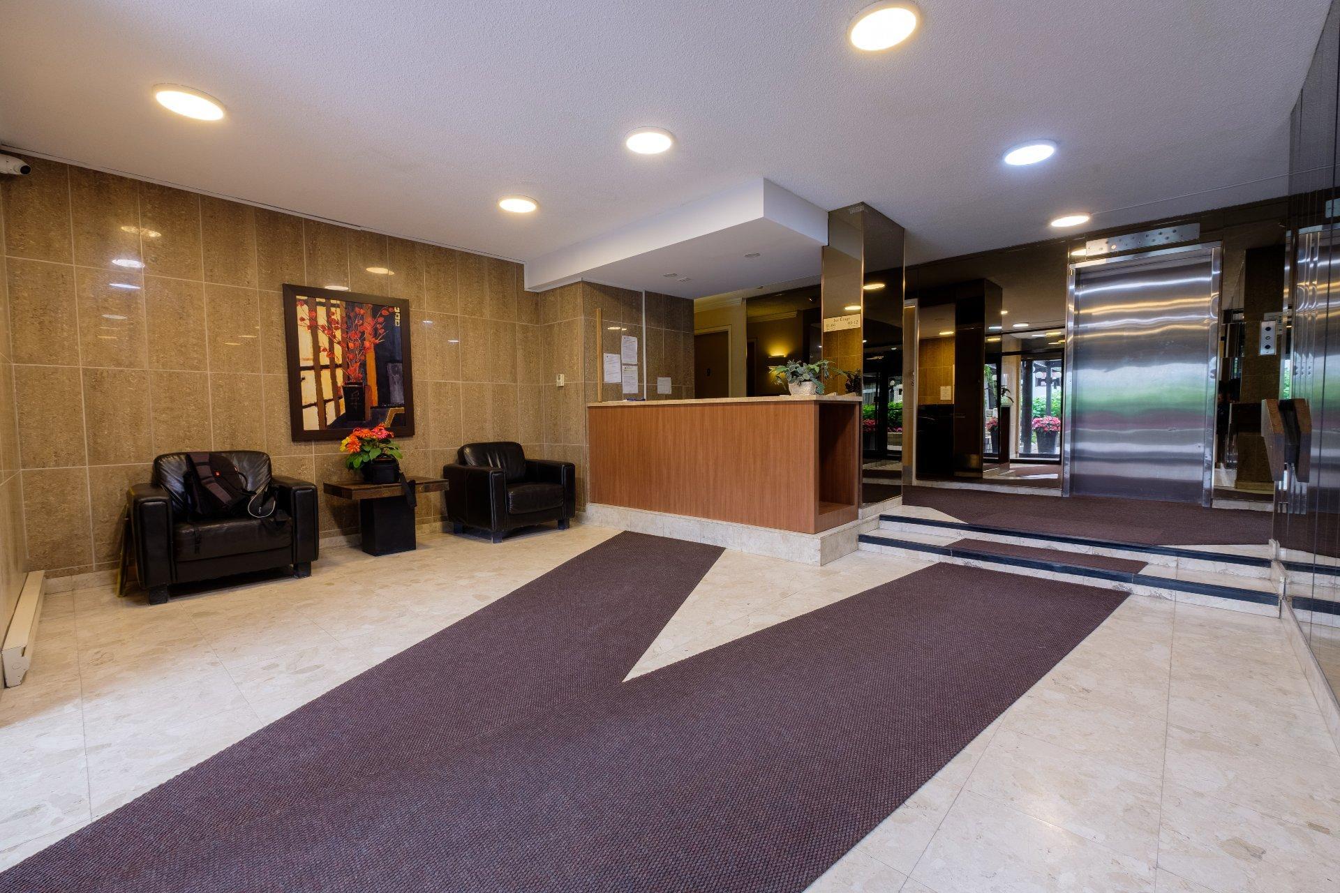









3470


Rue Simpson

, 308,
Montréal (Ville-Marie),




QC
H3G2J5

