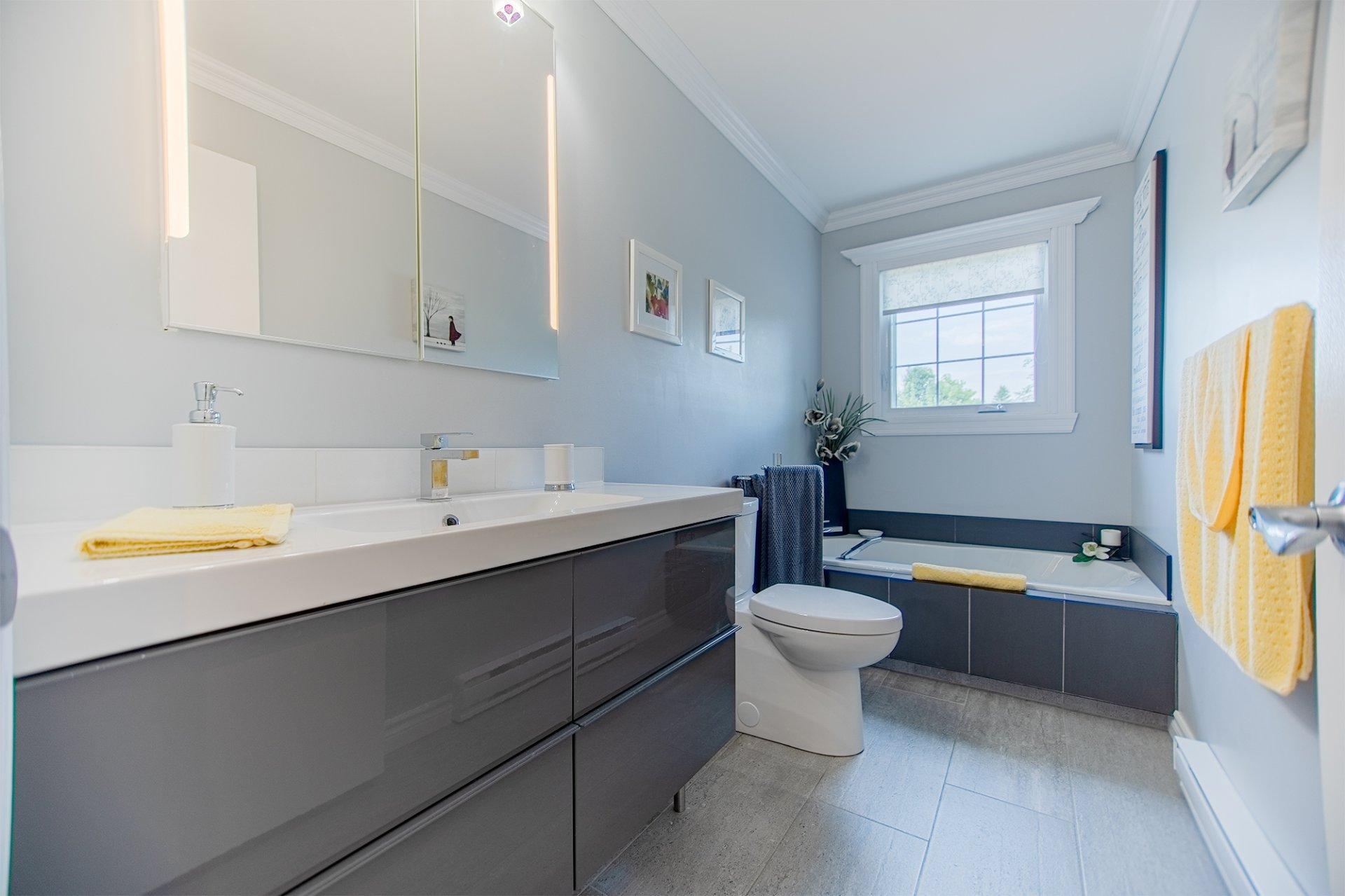 









2026


Rue Savaria

,
Varennes,




QC
J3X1G7

