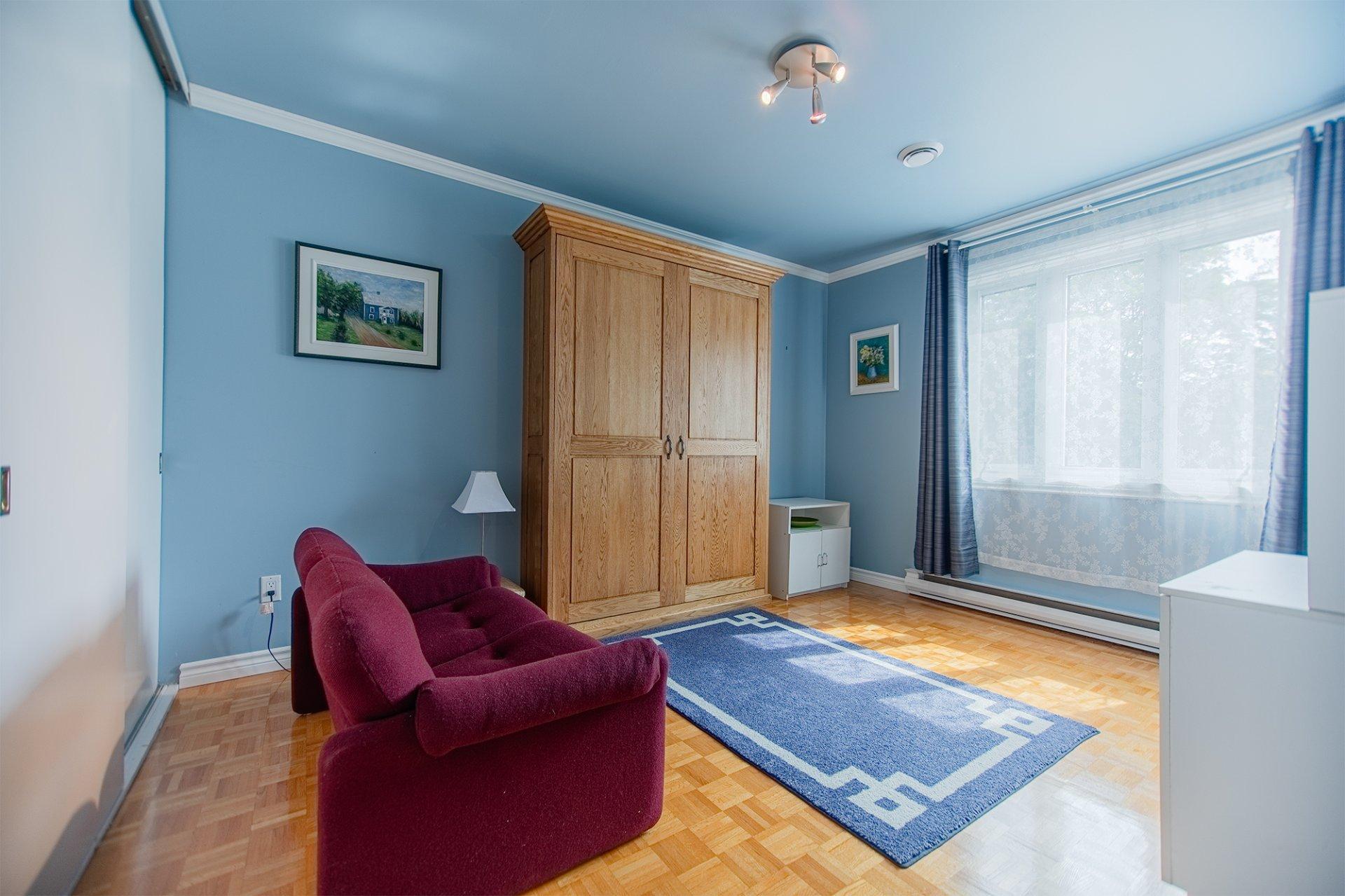 









2026


Rue Savaria

,
Varennes,




QC
J3X1G7

