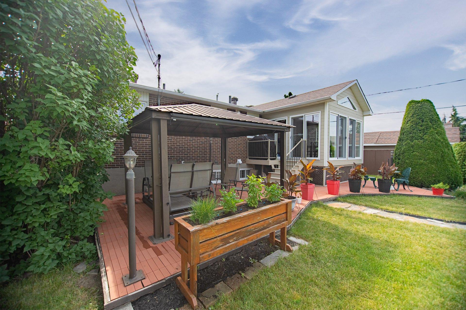 









2026


Rue Savaria

,
Varennes,




QC
J3X1G7

