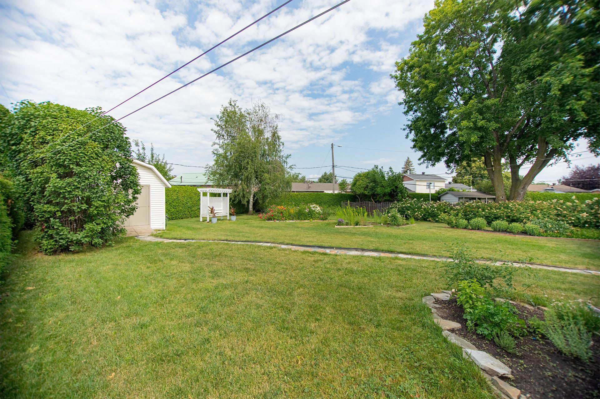 









2026


Rue Savaria

,
Varennes,




QC
J3X1G7

