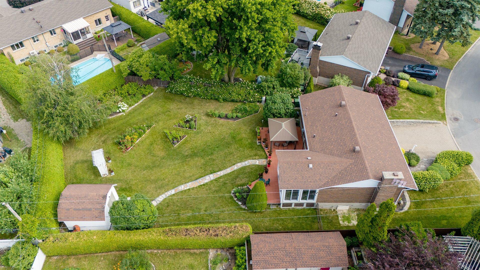 









2026


Rue Savaria

,
Varennes,




QC
J3X1G7


