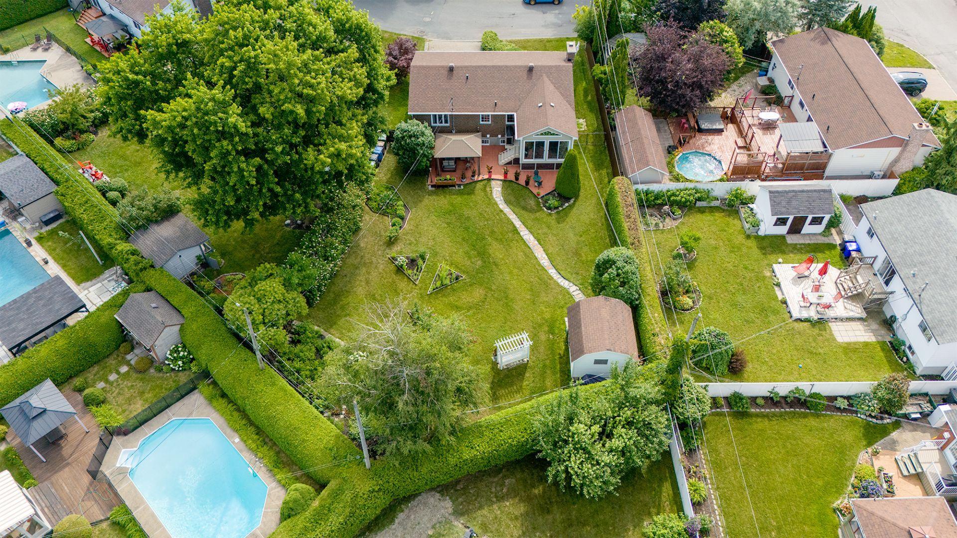 









2026


Rue Savaria

,
Varennes,




QC
J3X1G7

