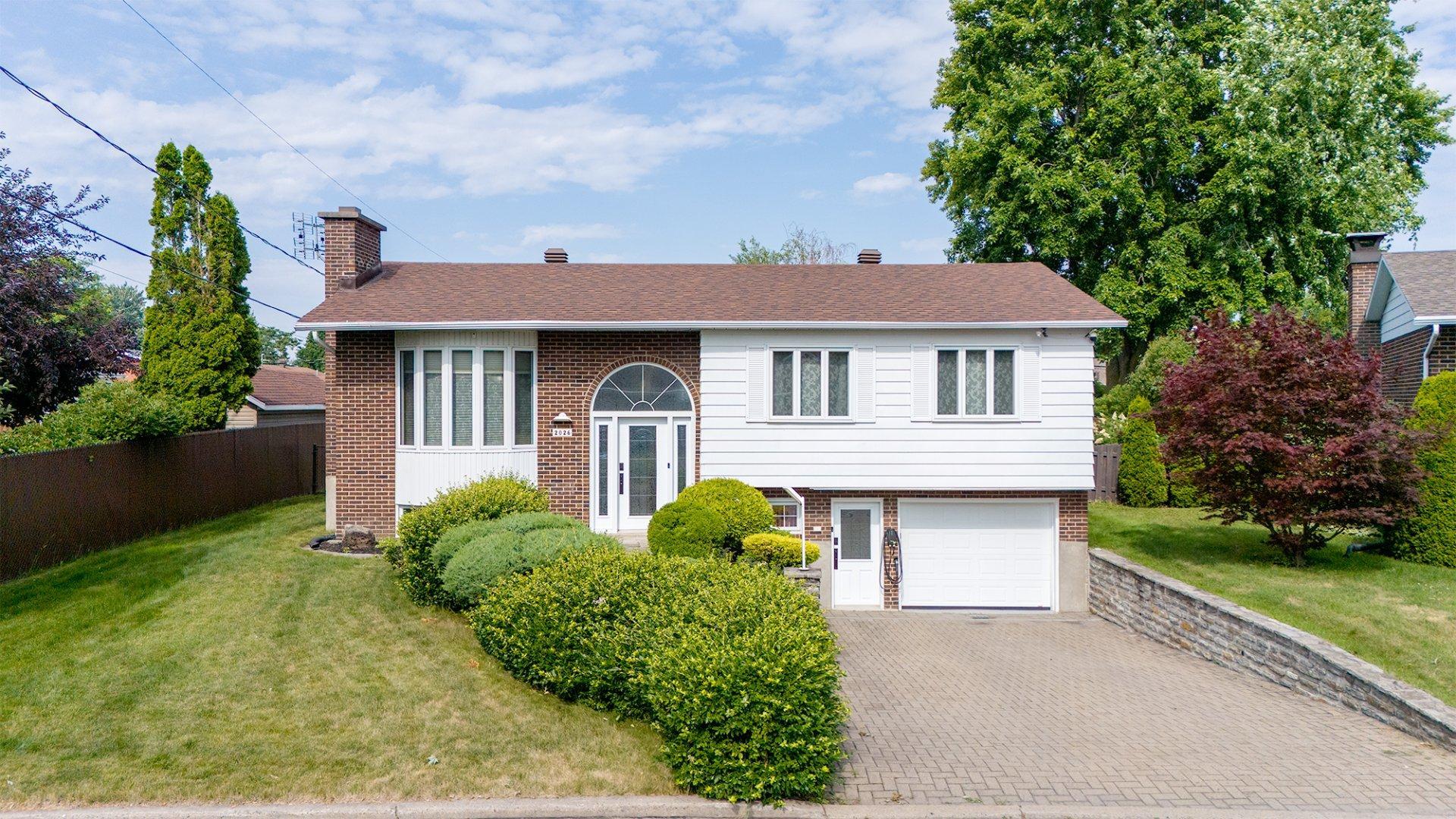 









2026


Rue Savaria

,
Varennes,




QC
J3X1G7

