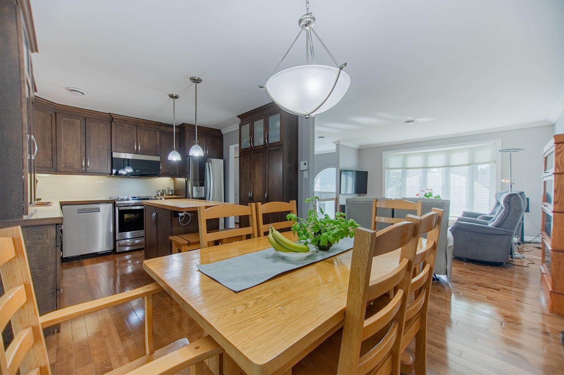 









2026


Rue Savaria

,
Varennes,




QC
J3X1G7

