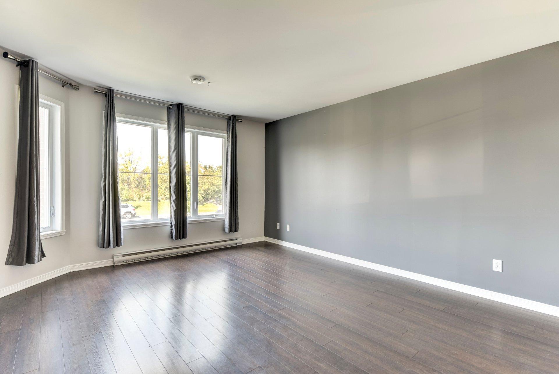









5865


Boul. Chevrier

, 3,
Brossard,




QC
J4Z0G5

