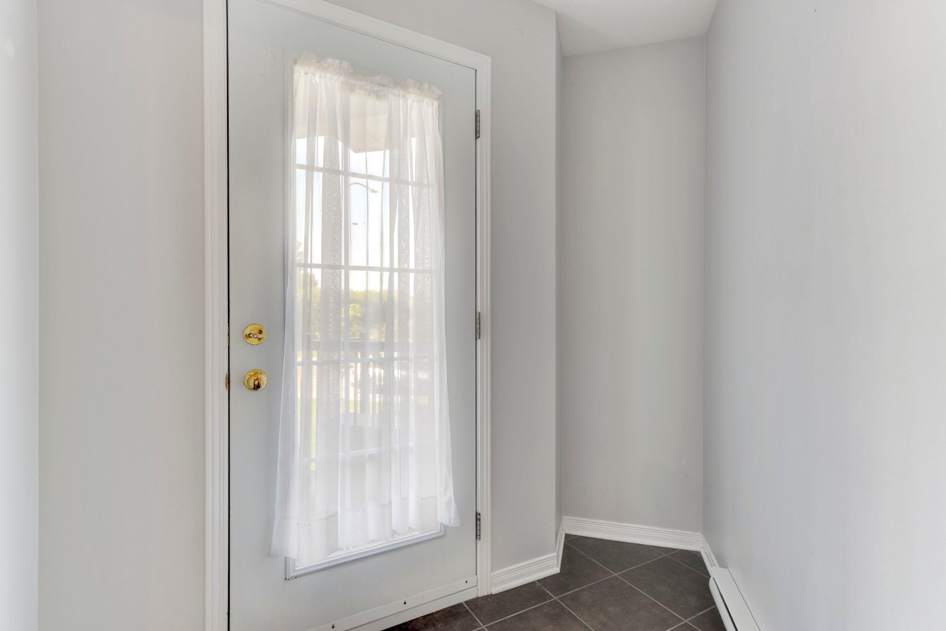









5865


Boul. Chevrier

, 3,
Brossard,




QC
J4Z0G5

