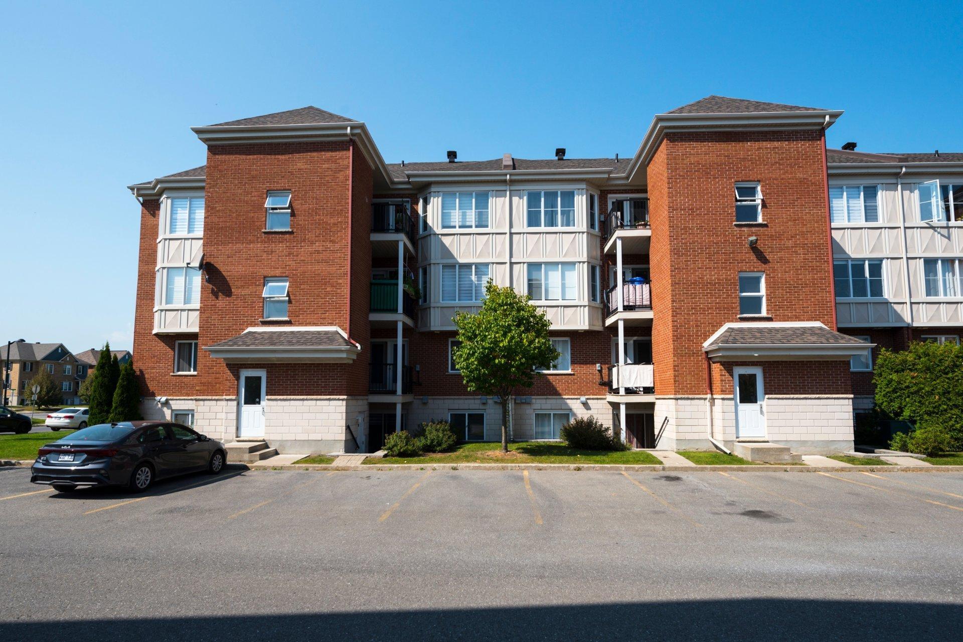 









5865


Boul. Chevrier

, 3,
Brossard,




QC
J4Z0G5

