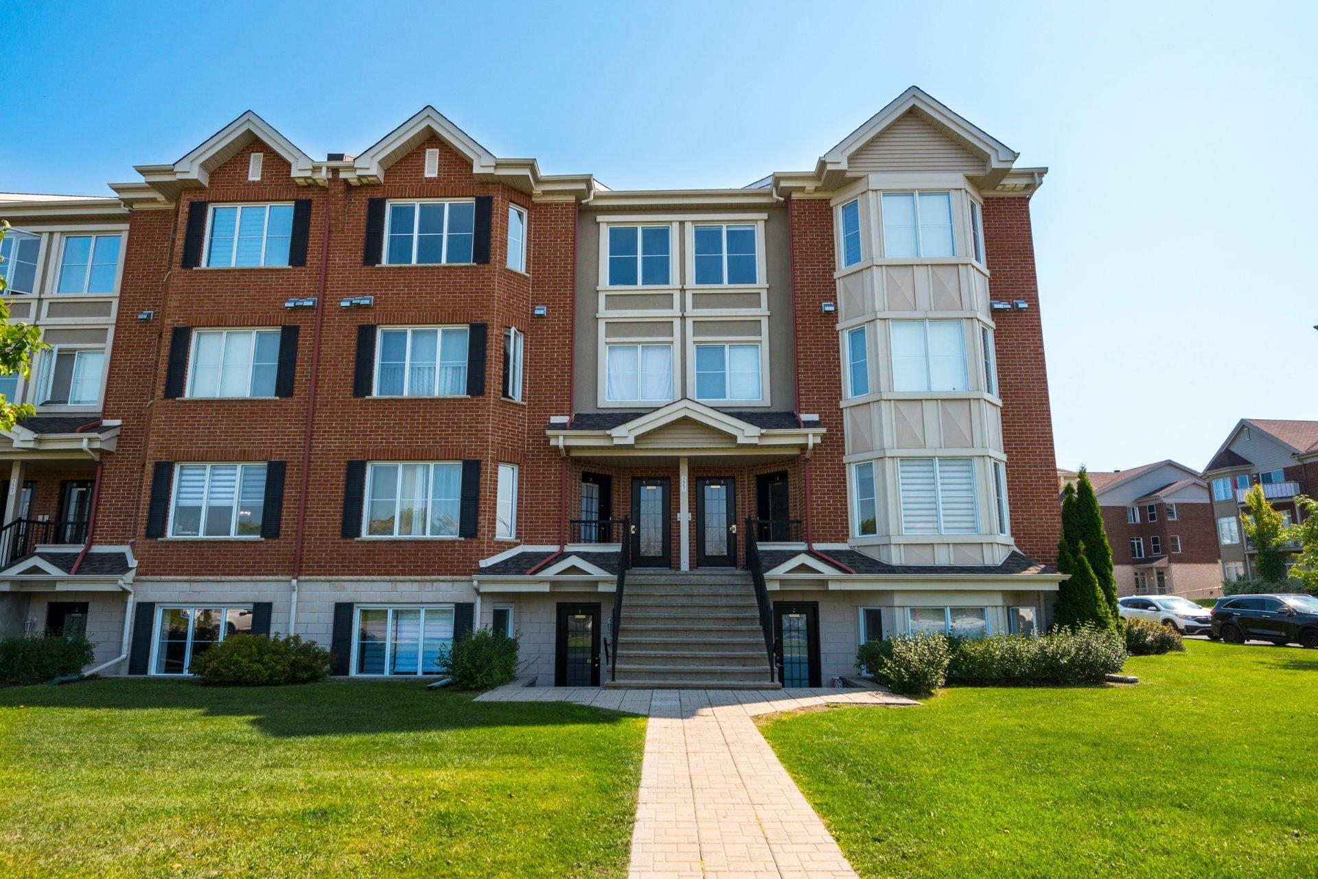 









5865


Boul. Chevrier

, 3,
Brossard,




QC
J4Z0G5


