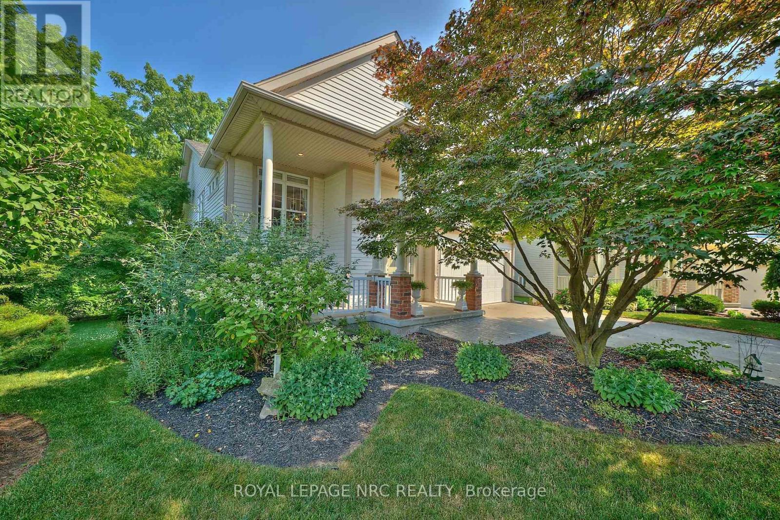 












3393 STANTON COURT

,
Lincoln (Lincoln-Jordan/Vineland),




Ontario
L0R2E0

