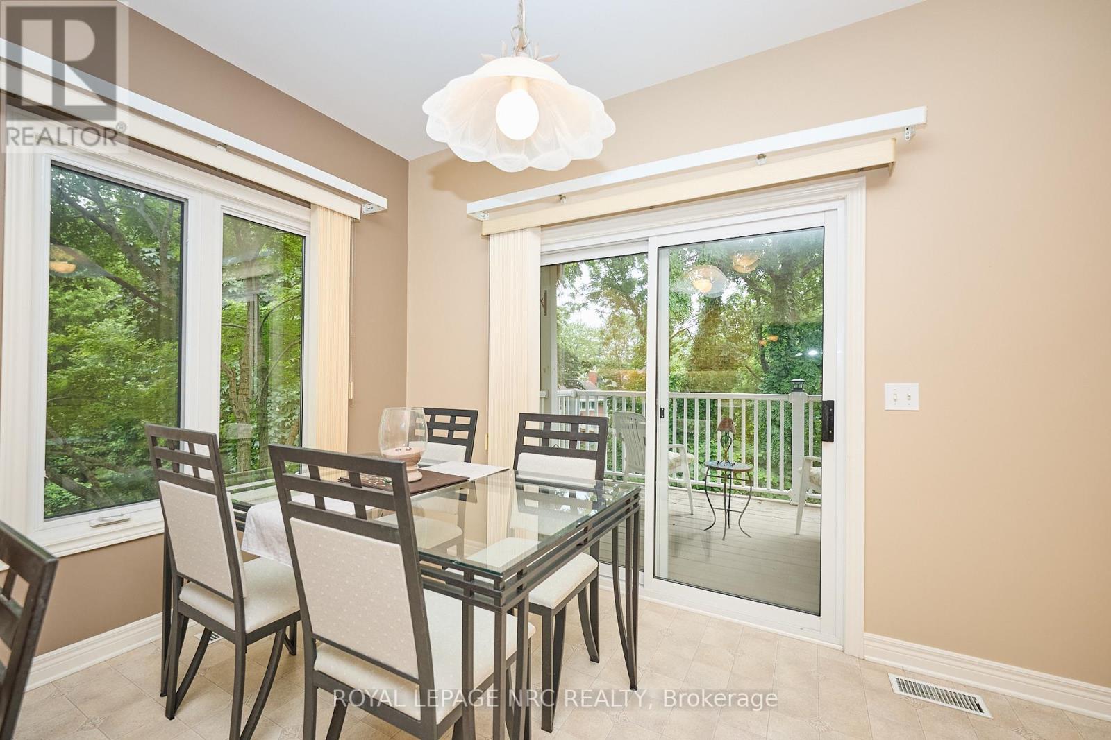 












3393 STANTON COURT

,
Lincoln (Lincoln-Jordan/Vineland),




Ontario
L0R2E0

