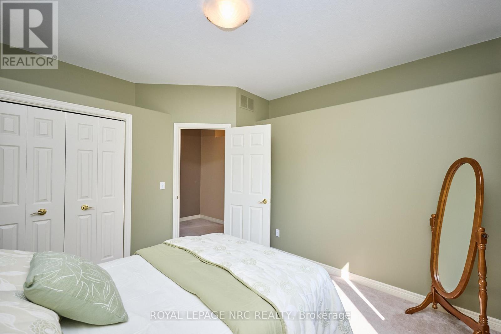 












3393 STANTON COURT

,
Lincoln (Lincoln-Jordan/Vineland),




Ontario
L0R2E0

