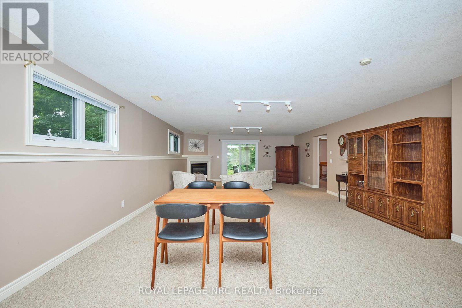 












3393 STANTON COURT

,
Lincoln (Lincoln-Jordan/Vineland),




Ontario
L0R2E0

