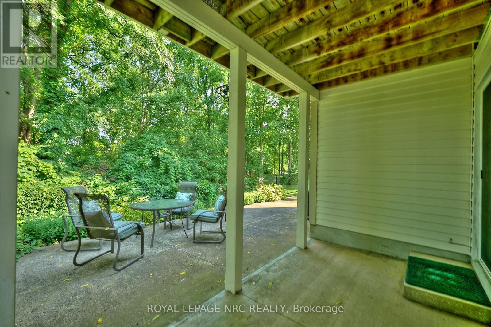 












3393 STANTON COURT

,
Lincoln (Lincoln-Jordan/Vineland),




Ontario
L0R2E0

