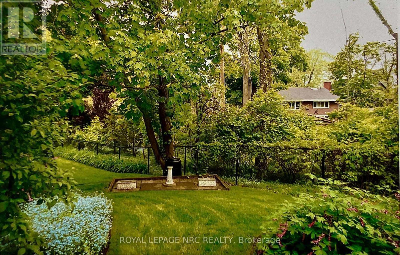 












3393 STANTON COURT

,
Lincoln (Lincoln-Jordan/Vineland),




Ontario
L0R2E0


