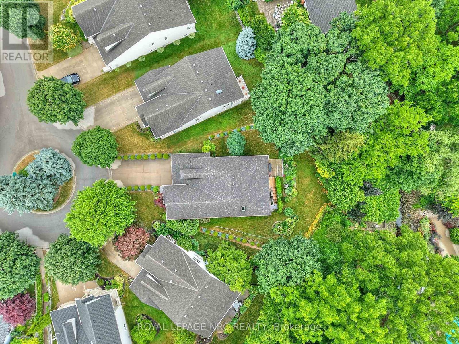 












3393 STANTON COURT

,
Lincoln (Lincoln-Jordan/Vineland),




Ontario
L0R2E0

