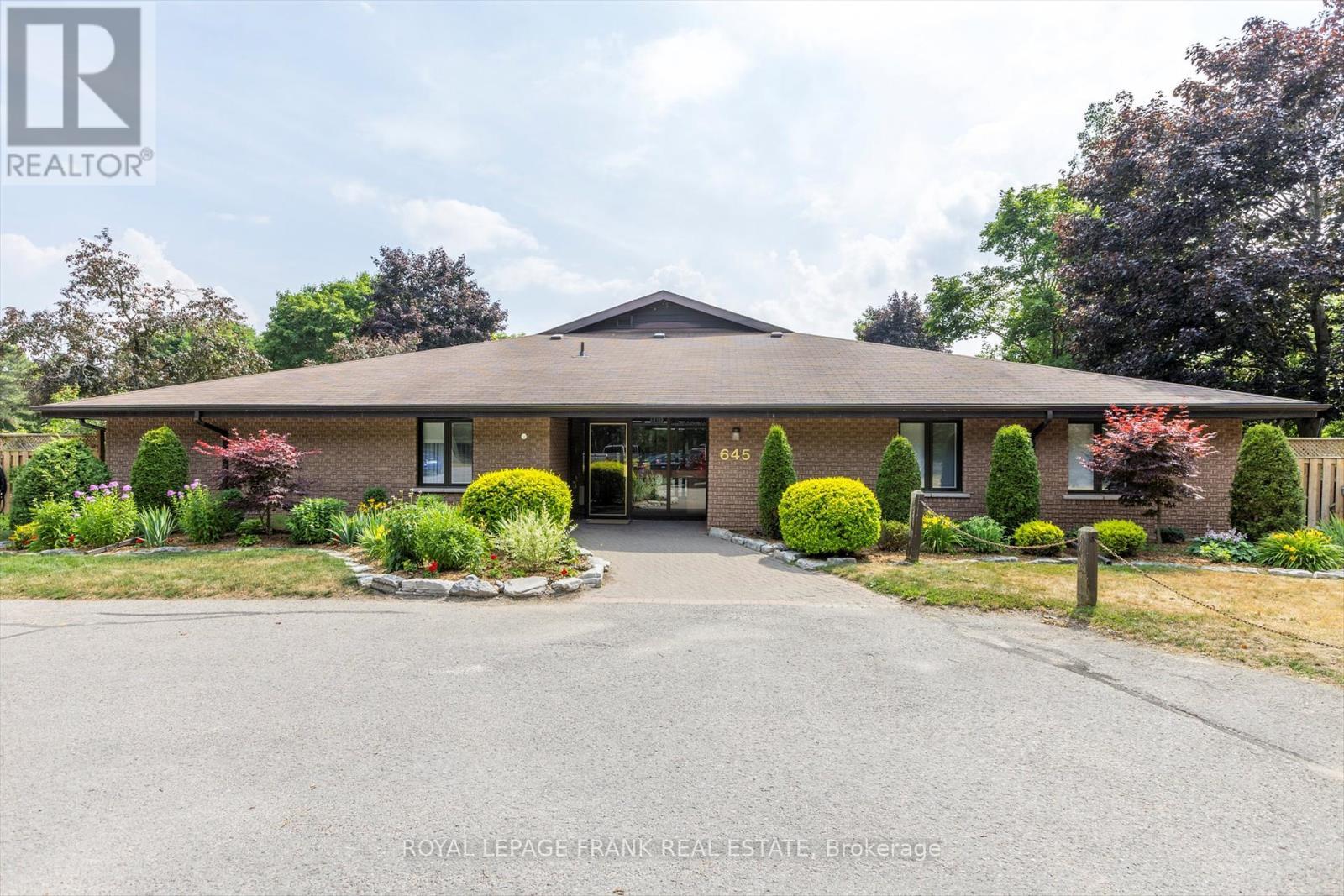 












8 - 645 WHITAKER STREET

,
Peterborough East (North),




Ontario
K9H7L5

