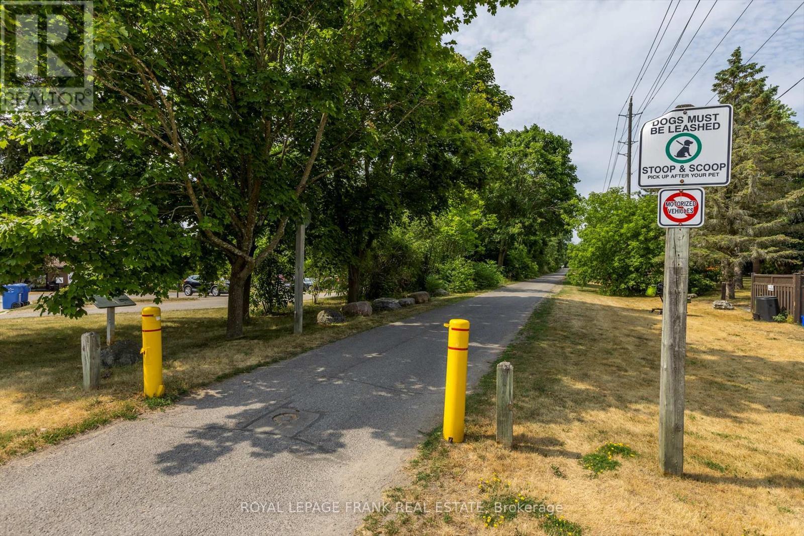 












8 - 645 WHITAKER STREET

,
Peterborough East (North),




Ontario
K9H7L5


