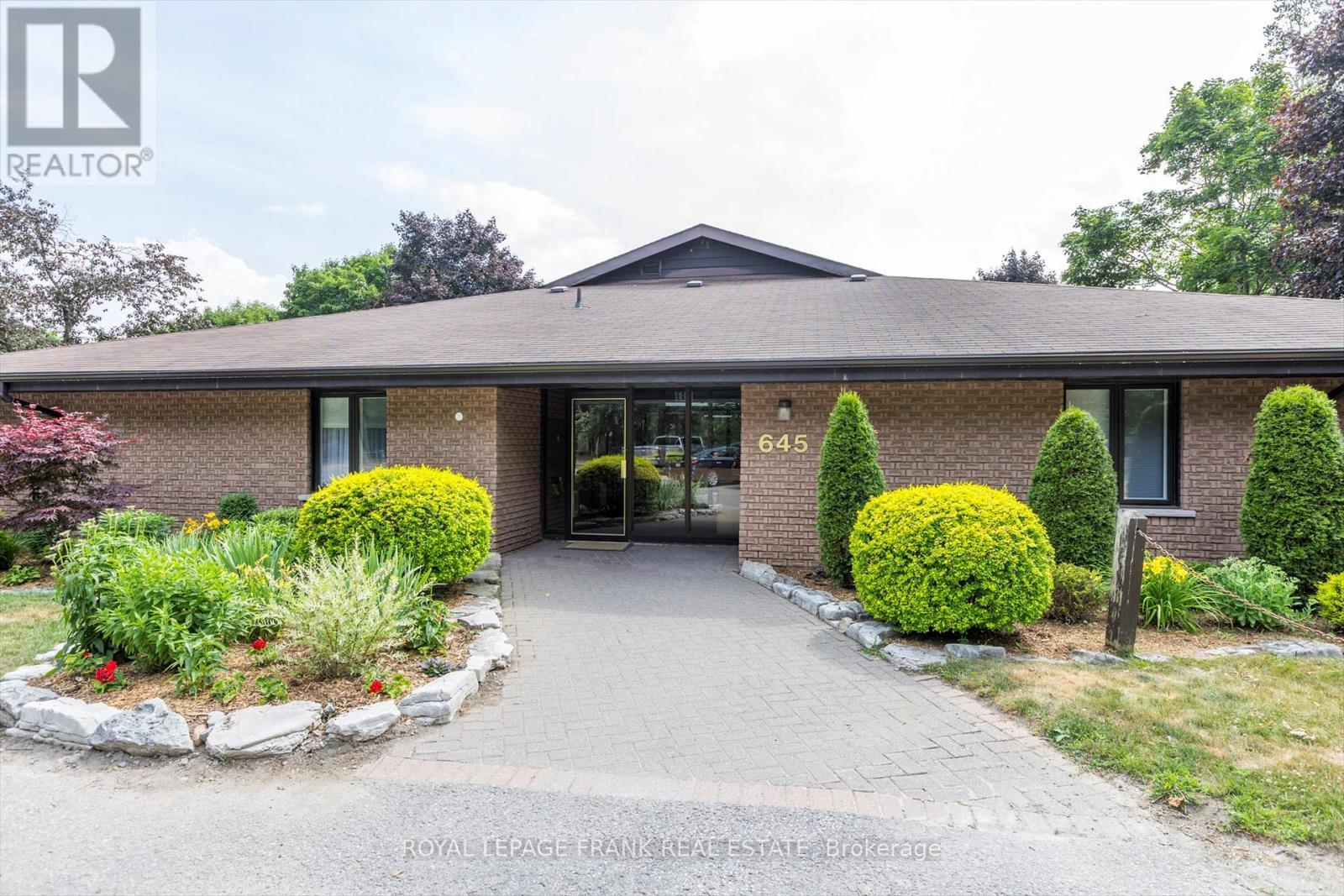 












8 - 645 WHITAKER STREET

,
Peterborough East (North),




Ontario
K9H7L5

