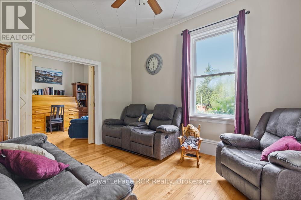 












45001 LAKELET ROAD

,
Howick,




Ontario
N0G1M0

