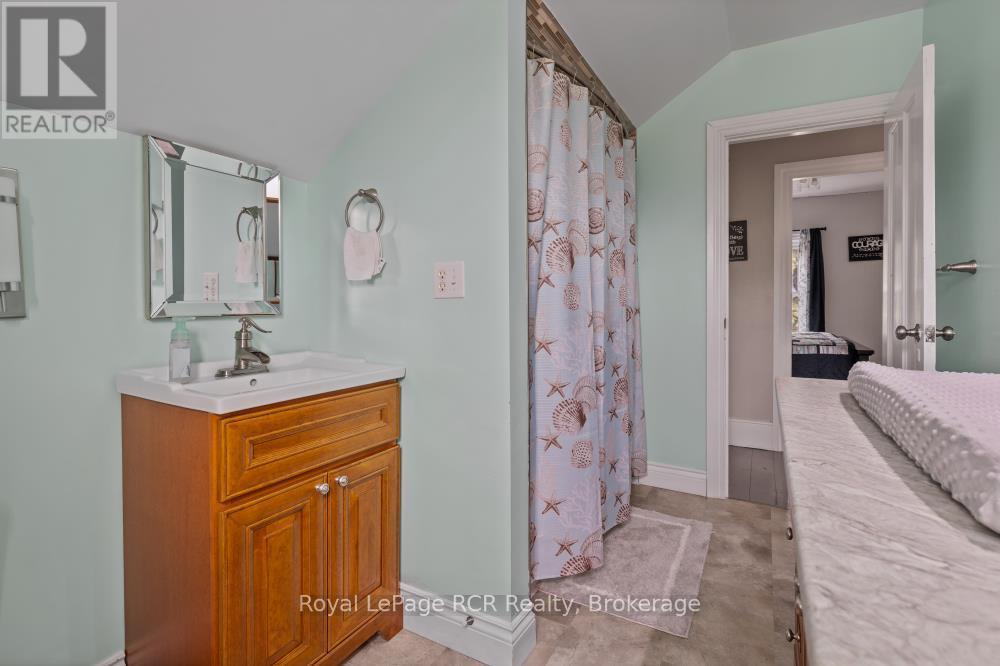 












45001 LAKELET ROAD

,
Howick,




Ontario
N0G1M0


