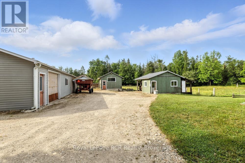 












45001 LAKELET ROAD

,
Howick,




Ontario
N0G1M0

