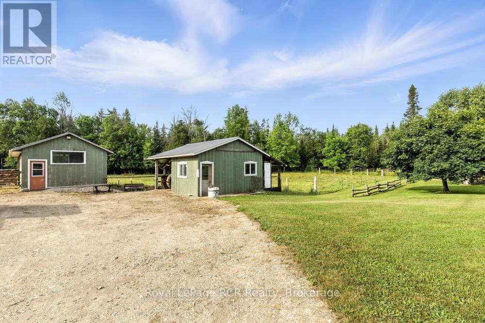 












45001 LAKELET ROAD

,
Howick,




Ontario
N0G1M0

