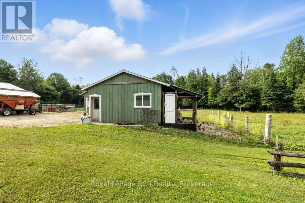 












45001 LAKELET ROAD

,
Howick,




Ontario
N0G1M0

