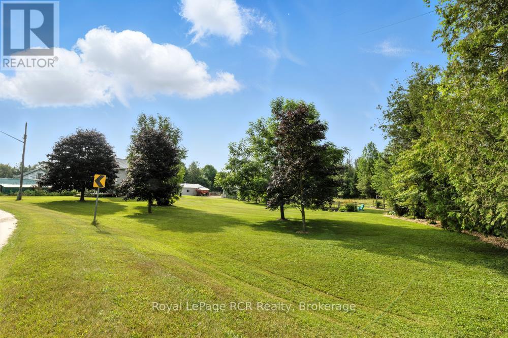 












45001 LAKELET ROAD

,
Howick,




Ontario
N0G1M0


