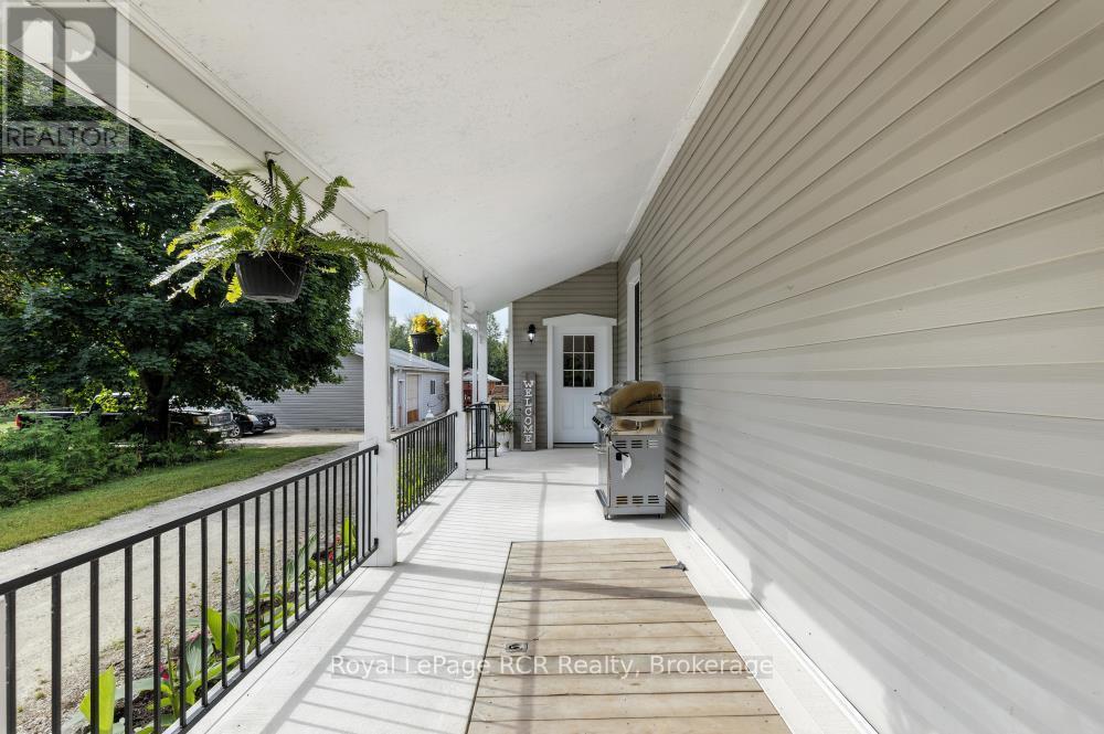 












45001 LAKELET ROAD

,
Howick,




Ontario
N0G1M0

