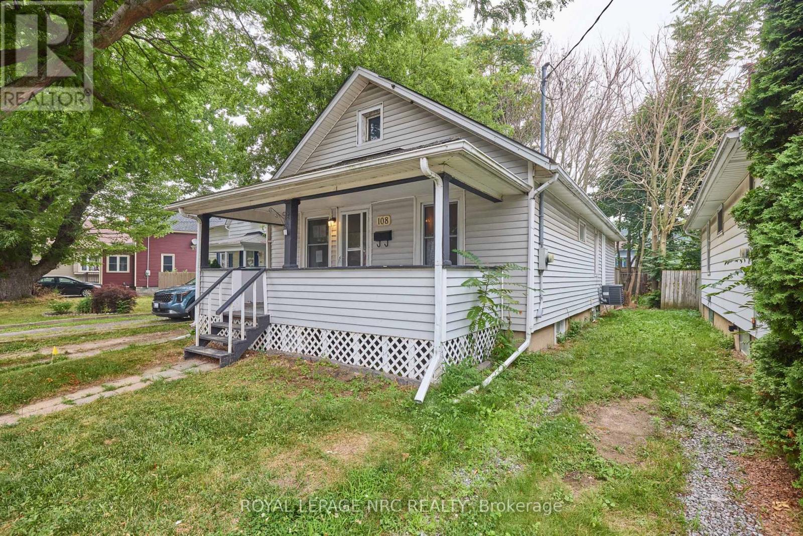 












108 CARLTON STREET

,
St. Catharines (Haig),




Ontario
L2R1R3

