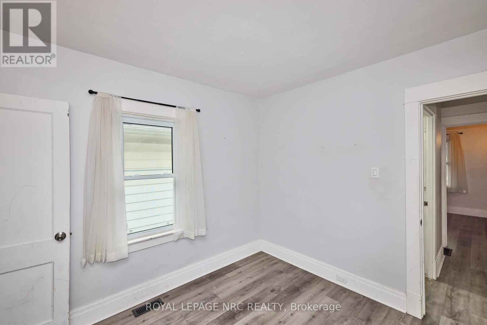 












108 CARLTON STREET

,
St. Catharines (Haig),




Ontario
L2R1R3

