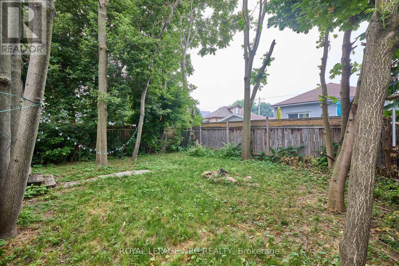 












108 CARLTON STREET

,
St. Catharines (Haig),




Ontario
L2R1R3

