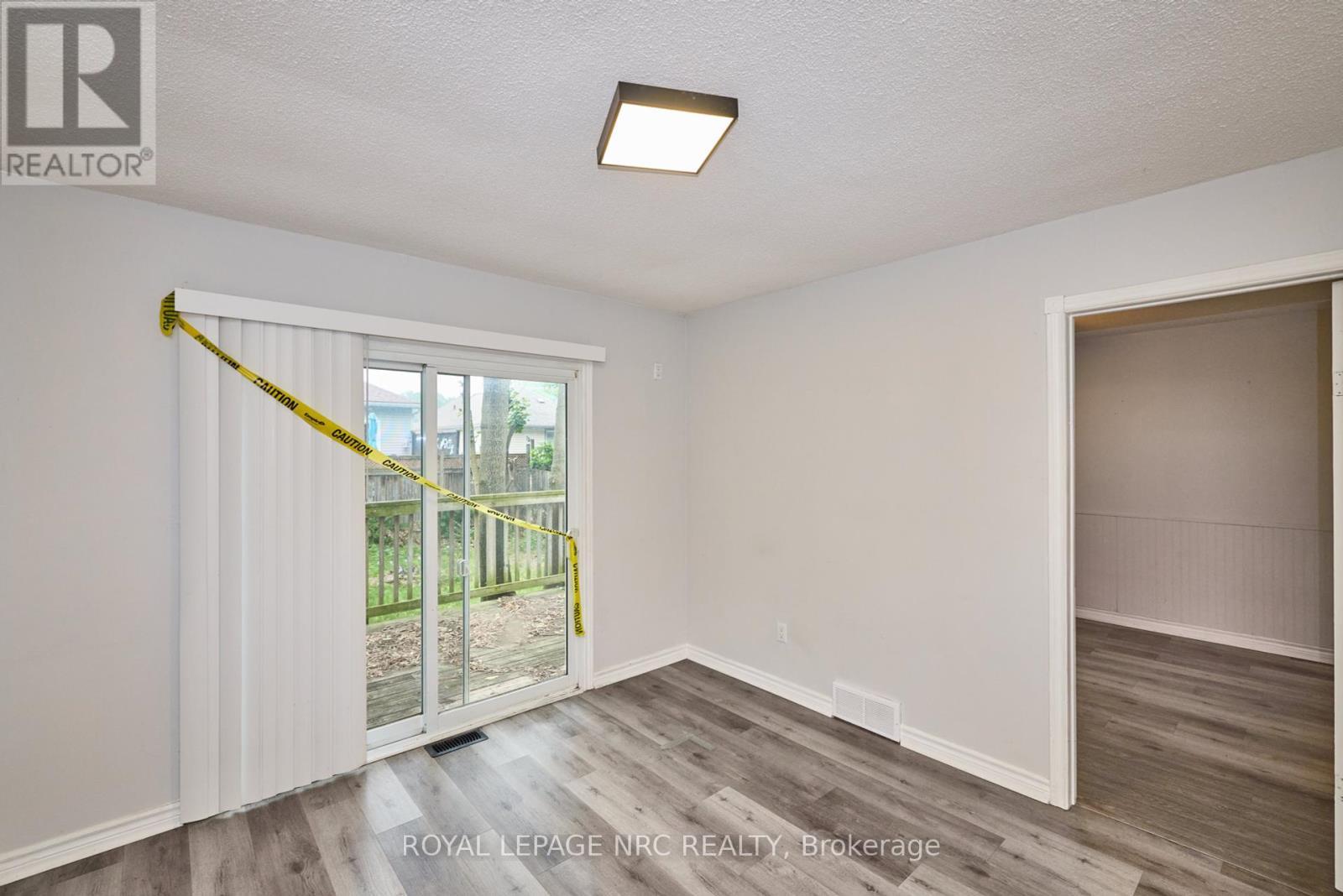 












108 CARLTON STREET

,
St. Catharines (Haig),




Ontario
L2R1R3

