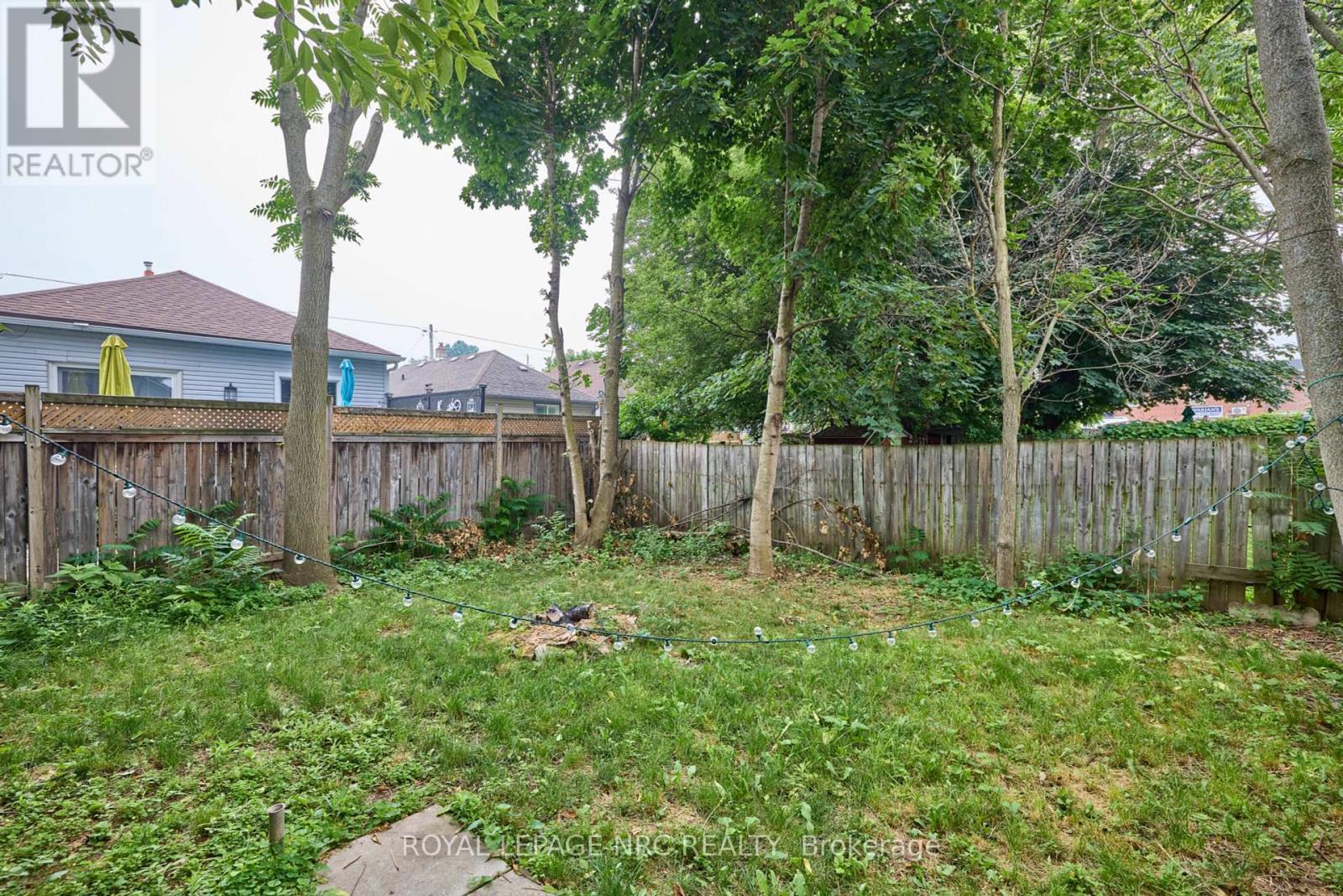 












108 CARLTON STREET

,
St. Catharines (Haig),




Ontario
L2R1R3

