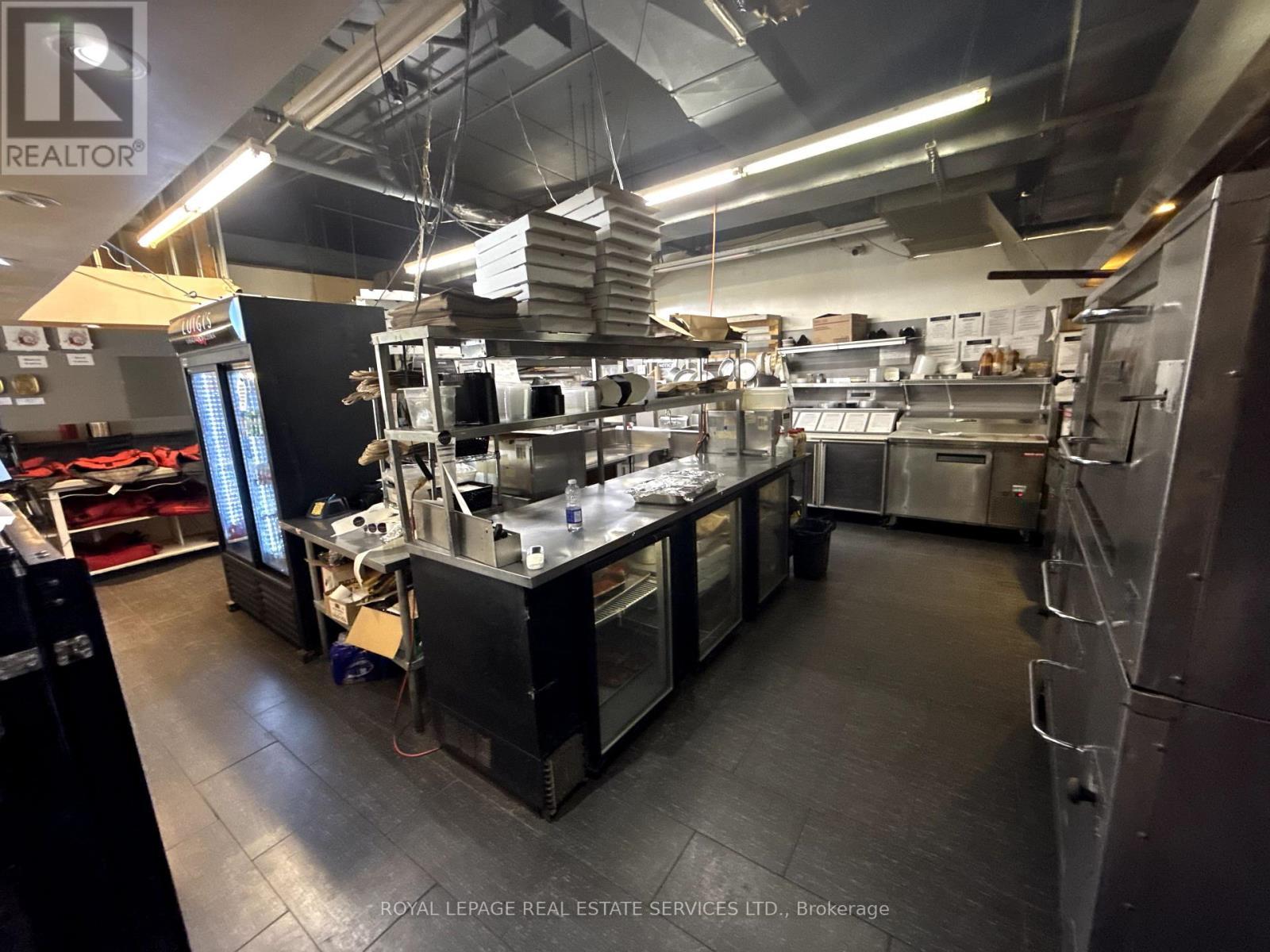 












17 COMMERCIAL STREET

,
Milton,




Ontario
L9T2H6

