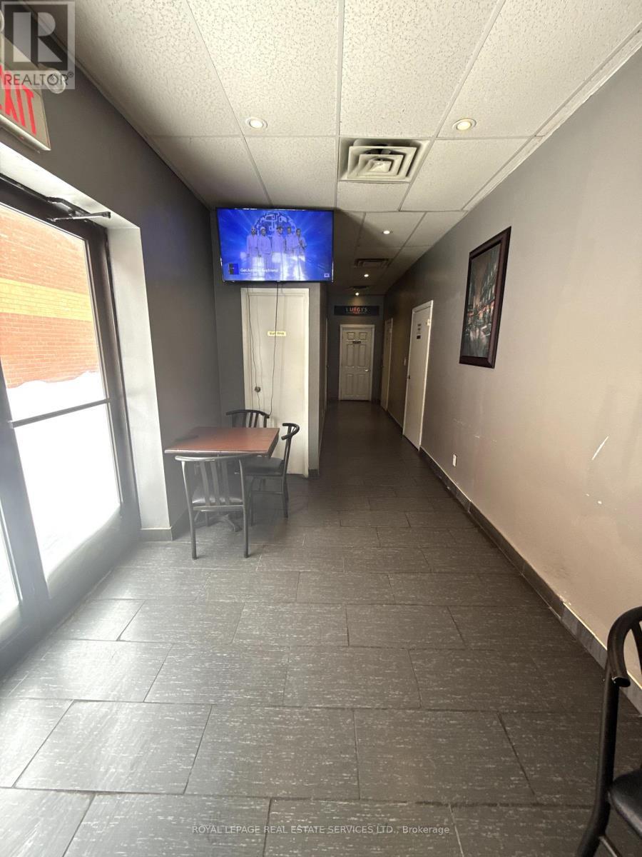 












17 COMMERCIAL STREET

,
Milton,




Ontario
L9T2H6

