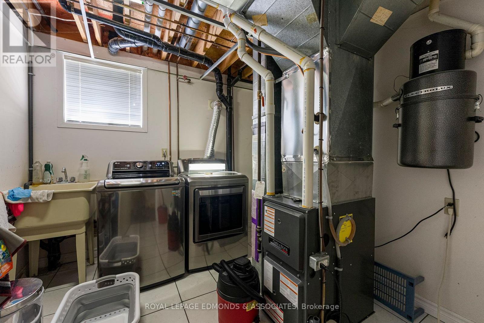 












508 O'BRIEN STREET

,
Pembroke,




Ontario
K8A8E7

