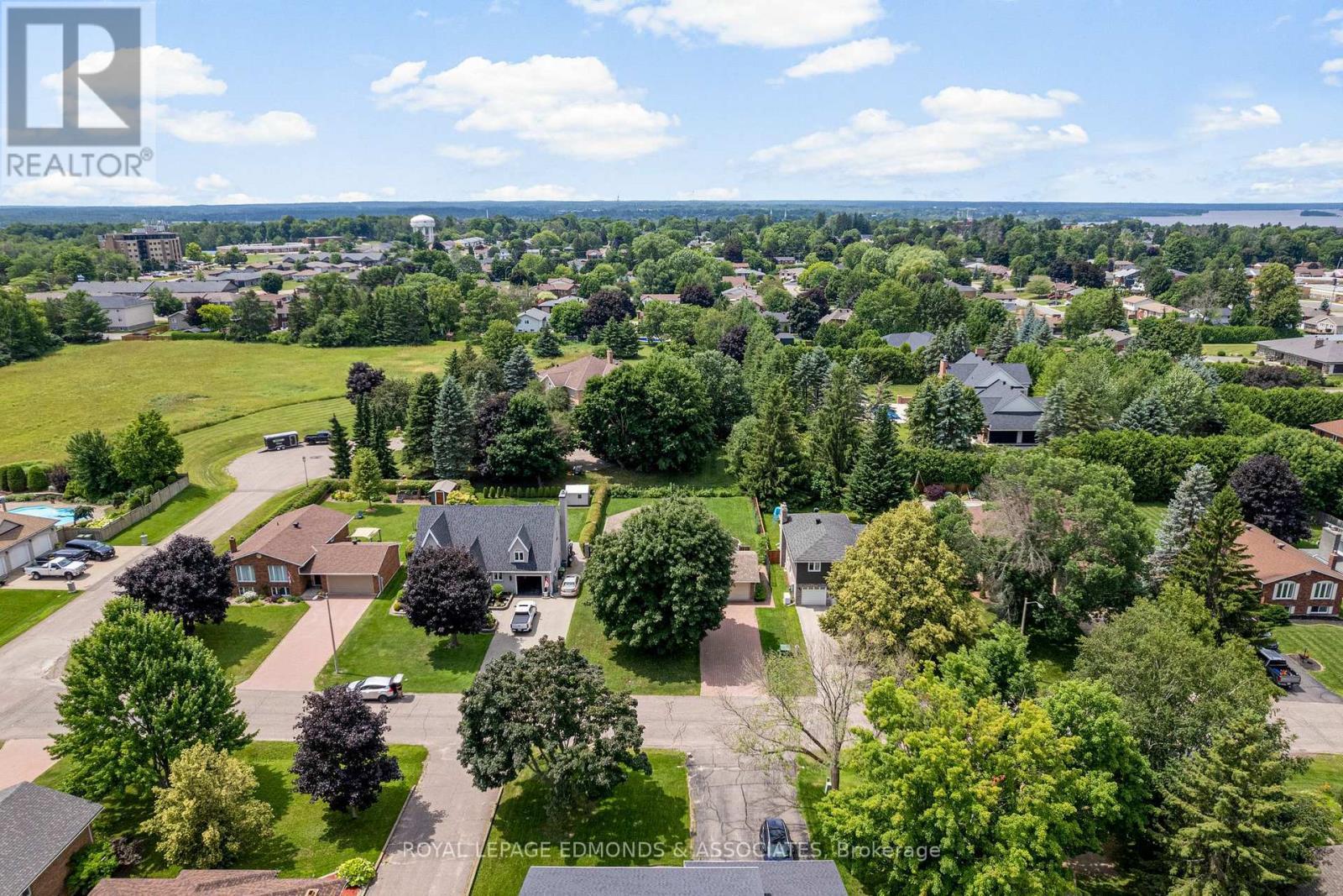












508 O'BRIEN STREET

,
Pembroke,




Ontario
K8A8E7

