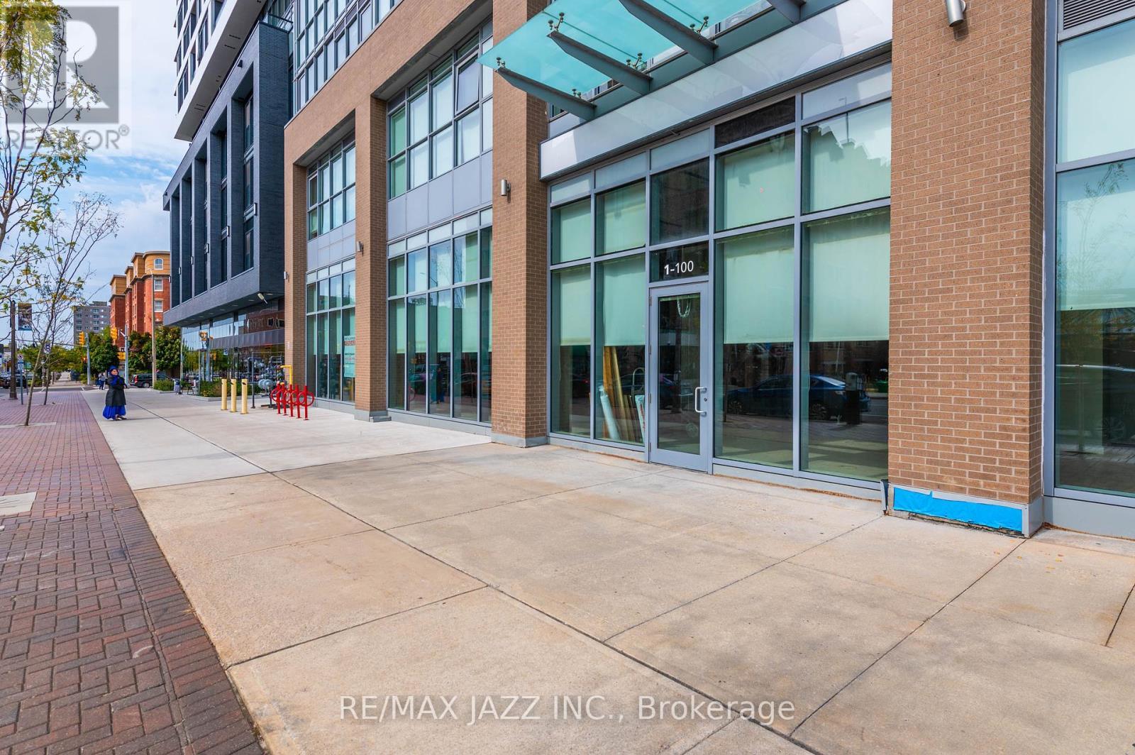 












1 - 100 BOND STREET E

,
Oshawa (O'Neill),




Ontario
L1G0A2

