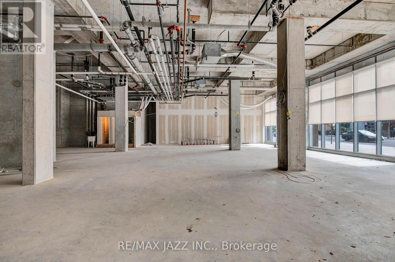 












1 - 100 BOND STREET E

,
Oshawa (O'Neill),




Ontario
L1G0A2

