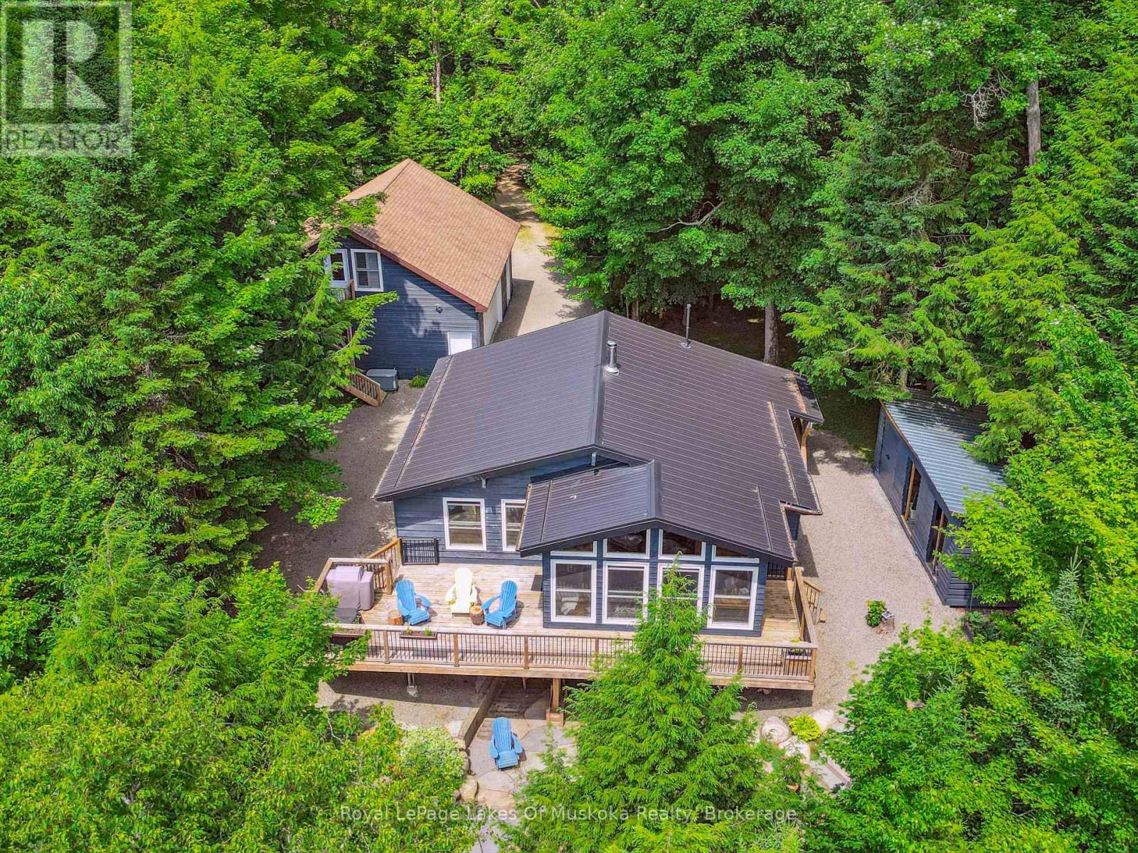 












1315 WOLF CIRCLE

,
Algonquin Highlands (Sherborne),




Ontario
P0A1E0

