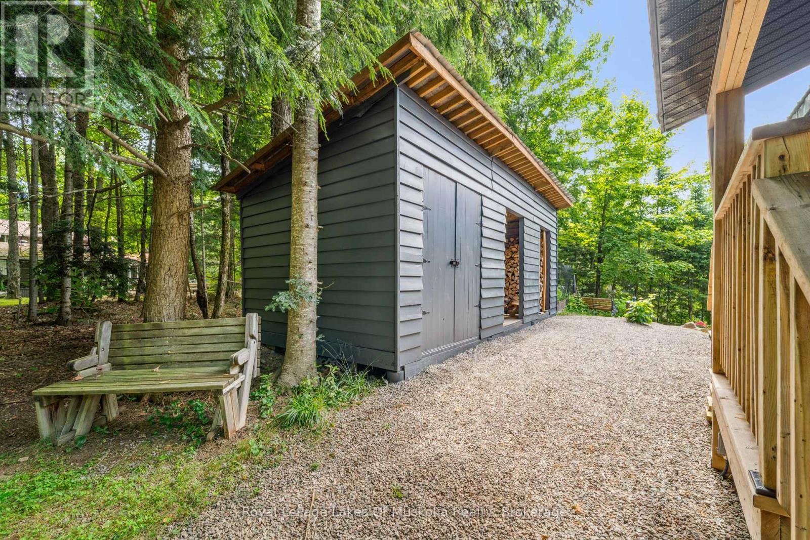 












1315 WOLF CIRCLE

,
Algonquin Highlands (Sherborne),




Ontario
P0A1E0

