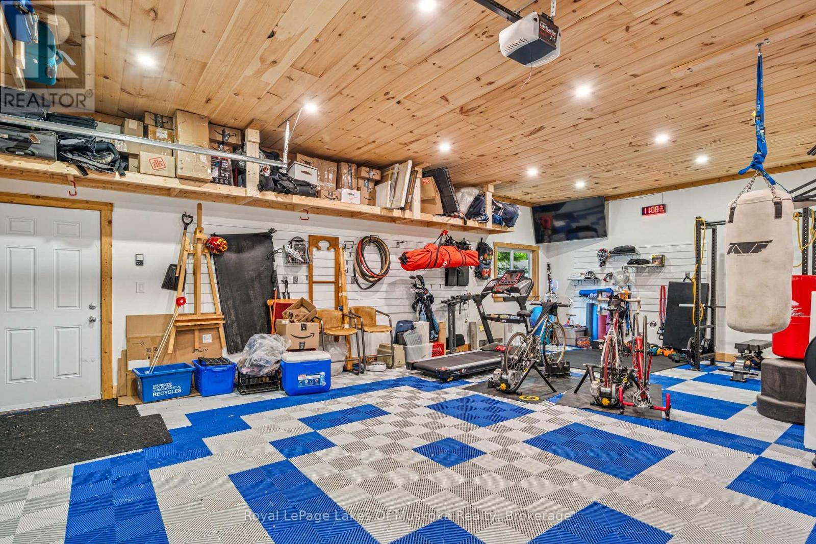












1315 WOLF CIRCLE

,
Algonquin Highlands (Sherborne),




Ontario
P0A1E0

