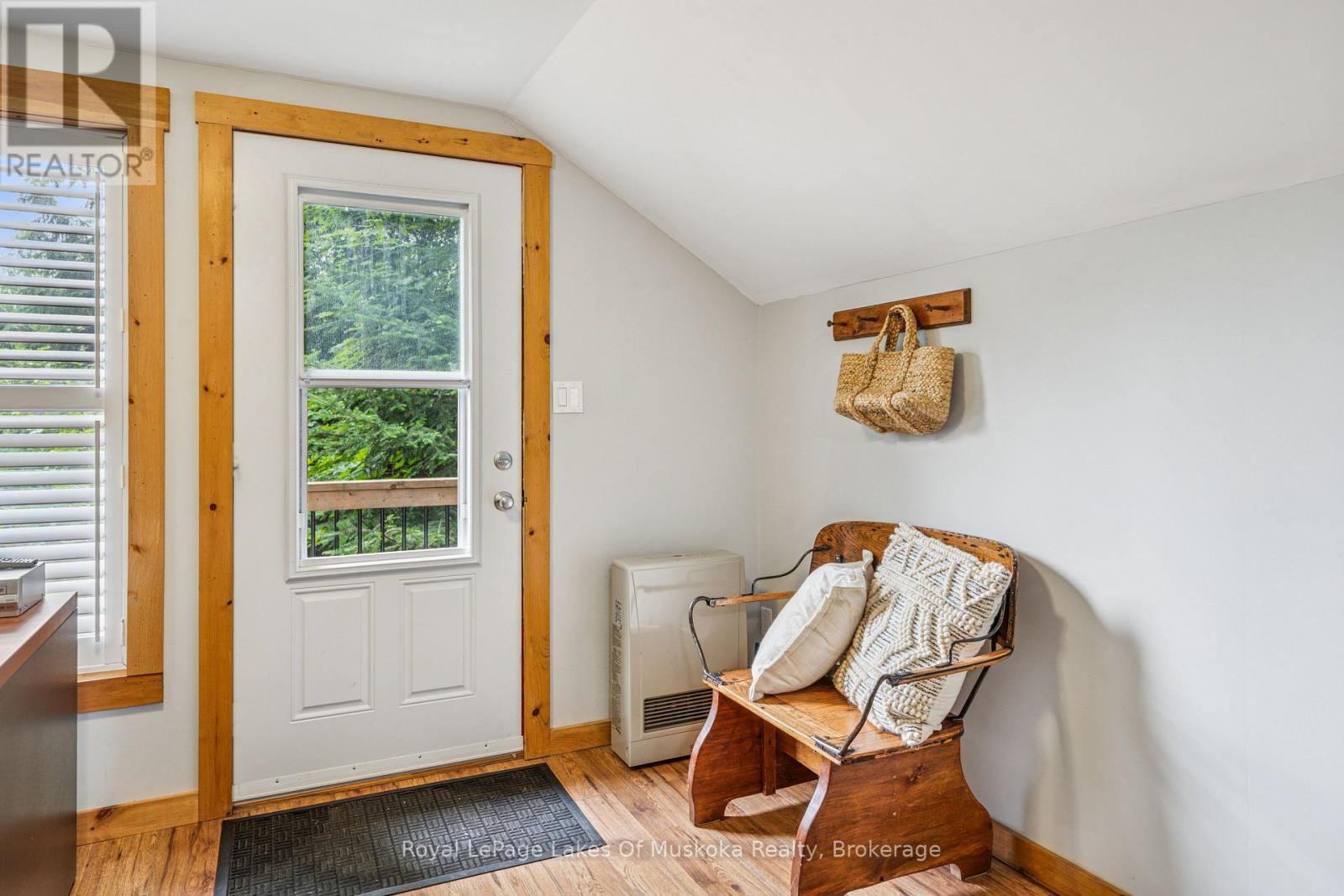 












1315 WOLF CIRCLE

,
Algonquin Highlands (Sherborne),




Ontario
P0A1E0


