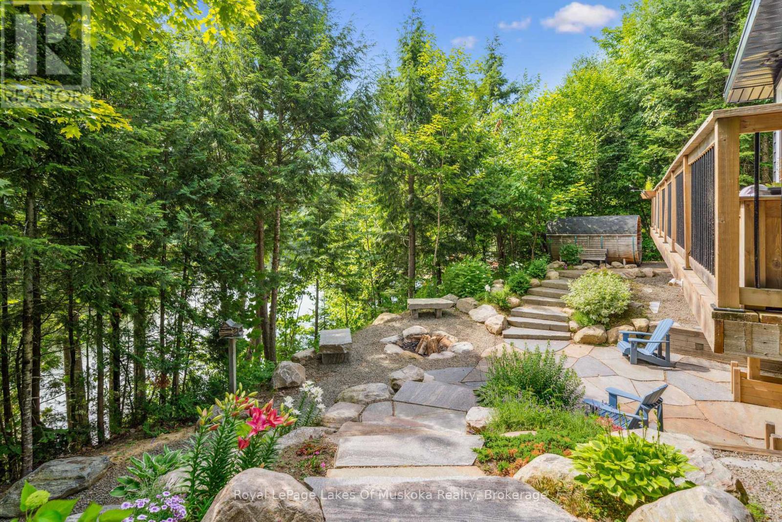 












1315 WOLF CIRCLE

,
Algonquin Highlands (Sherborne),




Ontario
P0A1E0


