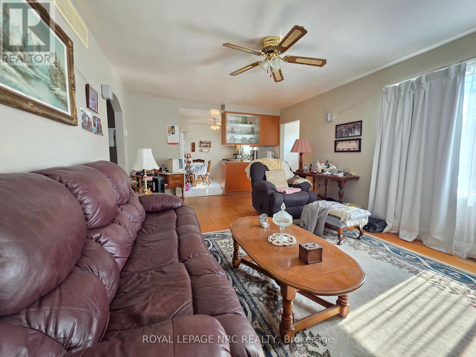 












288 FIRST AVENUE

,
Welland (N. Welland),




Ontario
L3C1Y8

