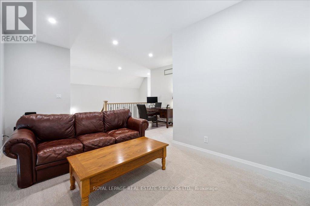 












7 - 190 CANBORO ROAD

,
Pelham,




Ontario
L0S1M0

